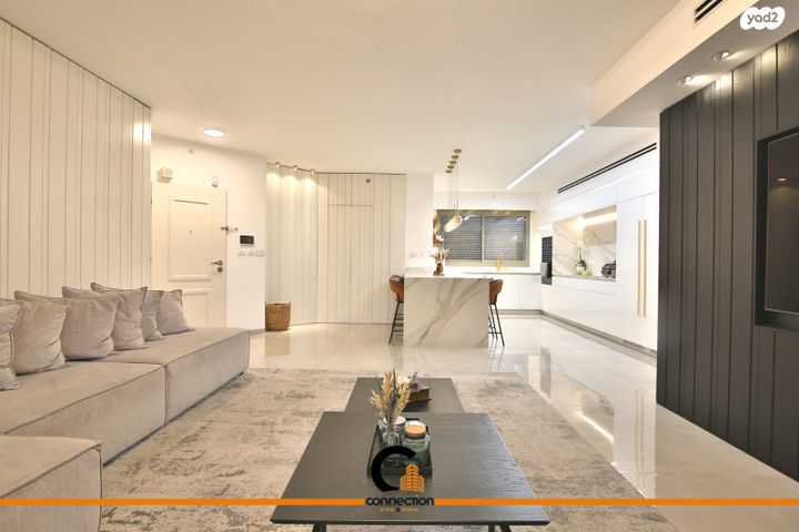 דירה, ש"י עגנון, משכנות האומנים, קרית מוצקין