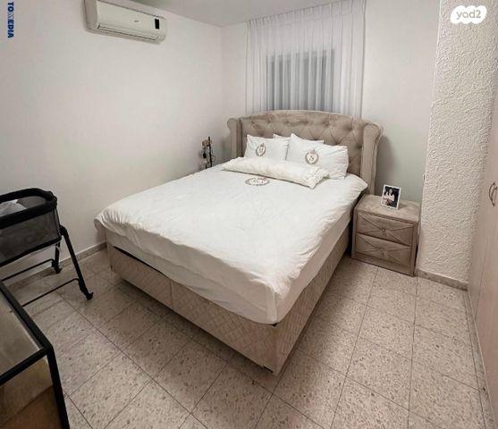 בית פרטי/ קוטג', משעול הורד, הפרחים, קרית גת