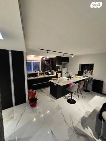 דירה, המחתרות, ארמון הנציב, תלפיות מזרח, ירושלים