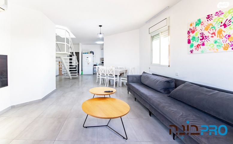 גג/ פנטהאוז, שדרות יעקב (ג'ירופי), שיכוני המזרח, ראשון לציון