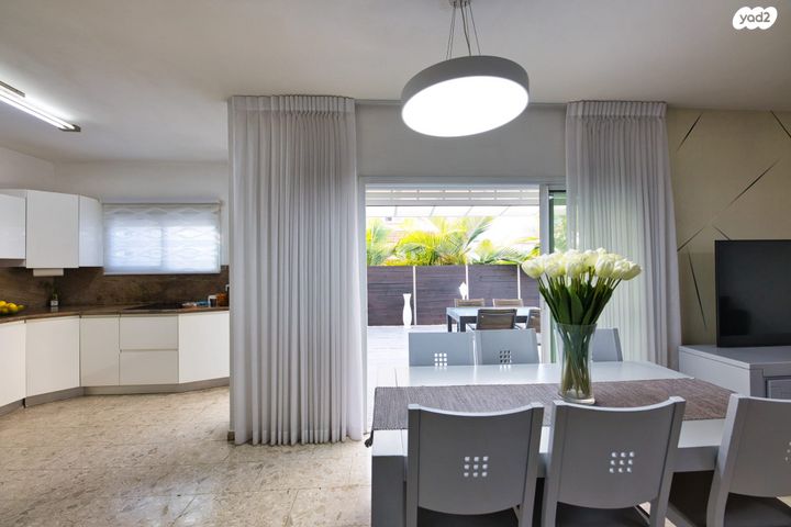 בית פרטי/ קוטג', חרוב, נאות יצחק רבין, מזכרת בתיה