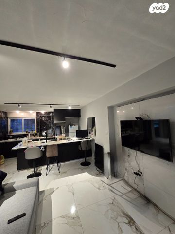 דירה, המחתרות, ארמון הנציב, תלפיות מזרח, ירושלים