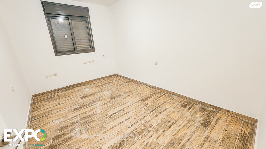 דירה, איבי נחל, אבני חפץ