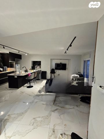 דירה, המחתרות, ארמון הנציב, תלפיות מזרח, ירושלים