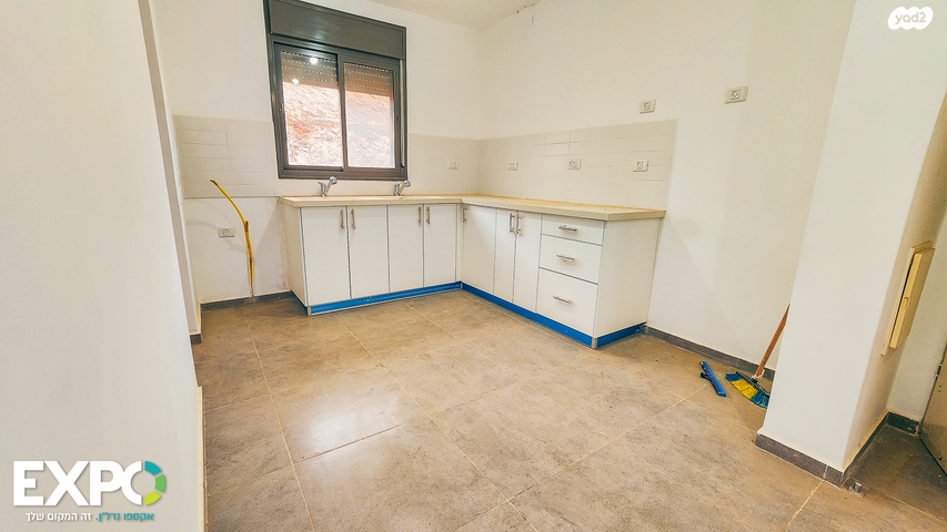 דירה, איבי נחל, אבני חפץ