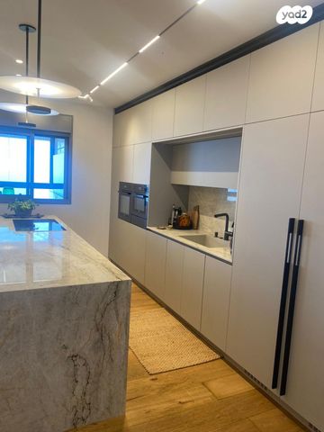 דירה, הגילה, נוף הטיילת, נתניה