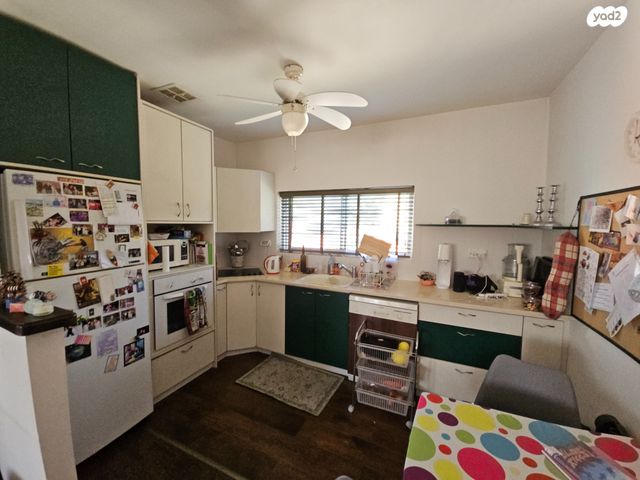 בית פרטי/ קוטג', הנשיא שז"ר, שאר העיר, מזכרת בתיה