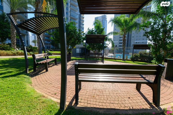 גג/ פנטהאוז, נתן יונתן, עיר ימים, נתניה