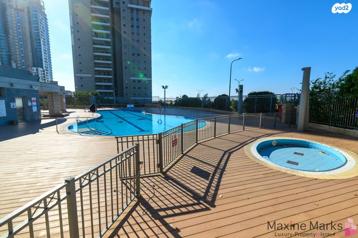 גג/ פנטהאוז, נתן יונתן, עיר ימים, נתניה