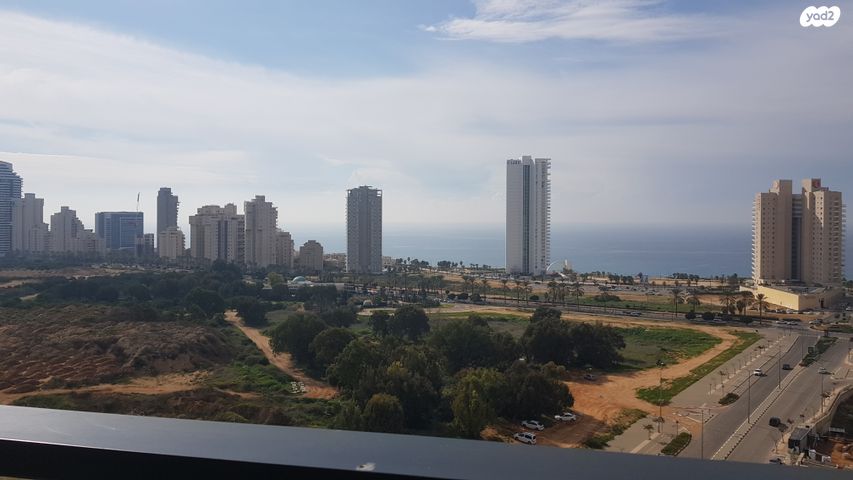 אמנון ליפקין שחק 