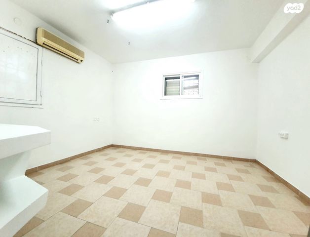 דירת גן, מקווה ישראל 10, אגרובנק, חולון