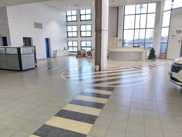 חנויות/ שטח מסחרי