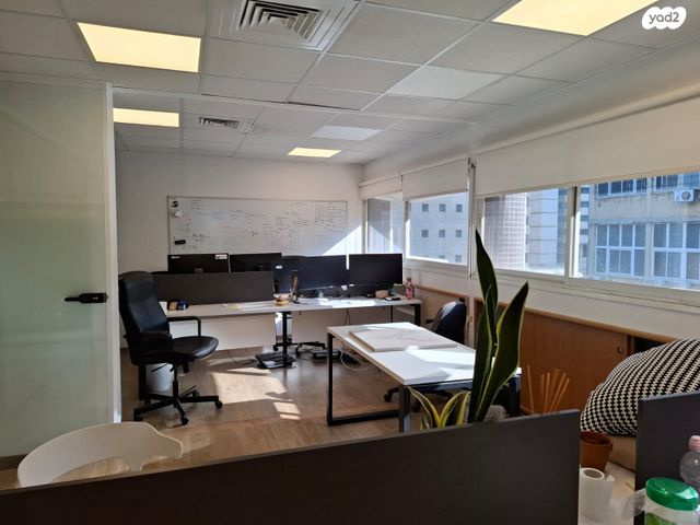 משרדים, תובל, בורסה, רמת גן