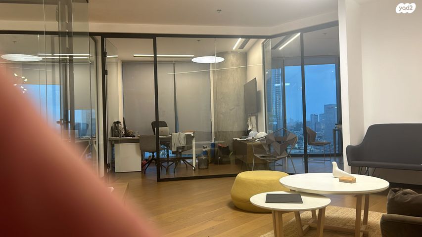 משרדים, תובל, רמת גן