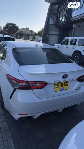 טויוטה קאמרי