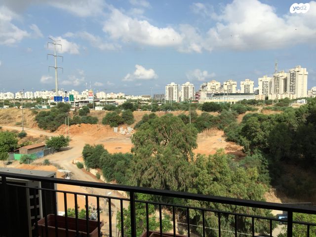 שדרות בן גוריון 32