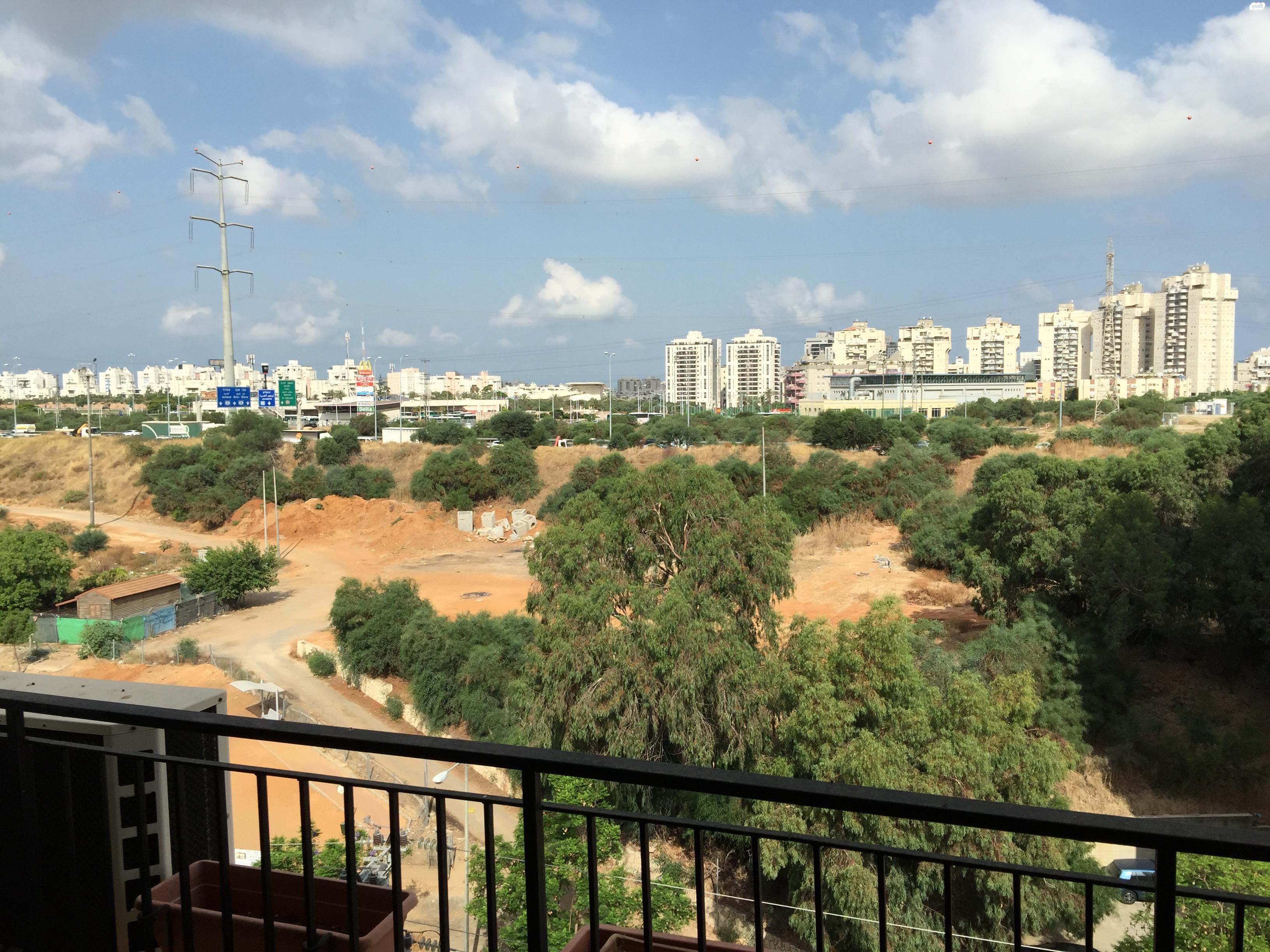 שדרות בן גוריון 32