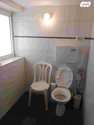 דירה, השומר 43, שיכון עובדים, טבריה