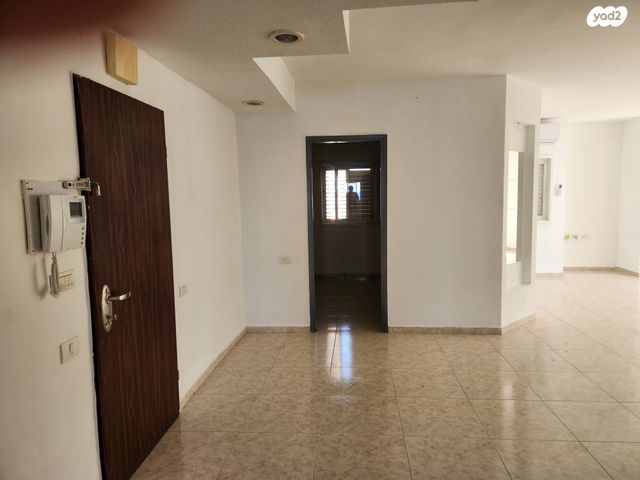 דירה, שדרות ניצה 22, צפון מערב מרכז העיר, נתניה