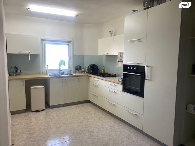 דירה, שדרות ניצה 22, צפון מערב מרכז העיר, נתניה