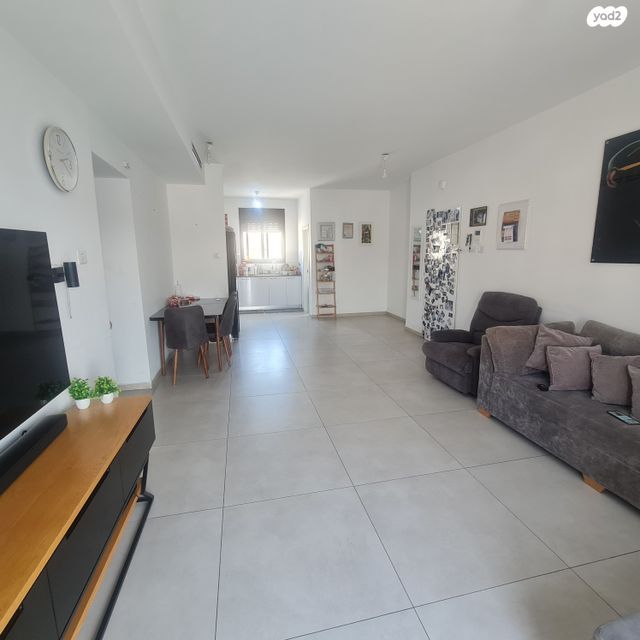 גג/ פנטהאוז, שאר העיר, מגדל העמק