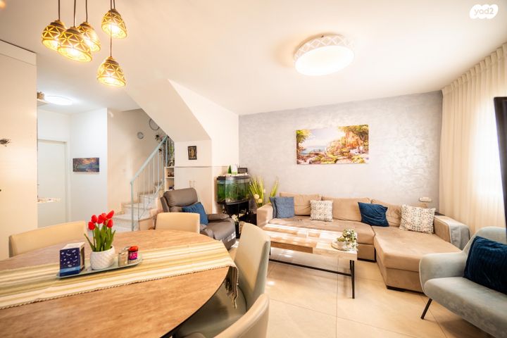 בית פרטי/ קוטג', צוללים 4, מרכז המושבה, גן יבנה