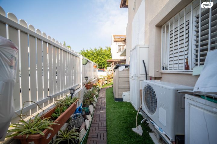 בית פרטי/ קוטג', צוללים 4, מרכז המושבה, גן יבנה