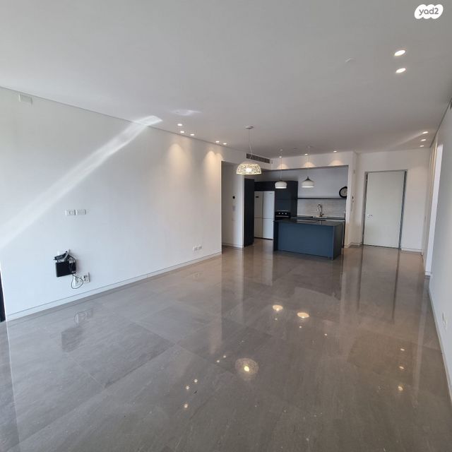 דירת גן, הרצליה