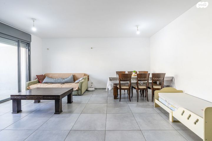 דירה, גפן, החורש, חריש