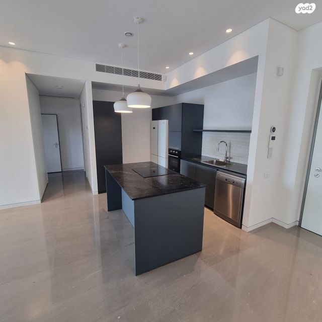 דירת גן, הרצליה