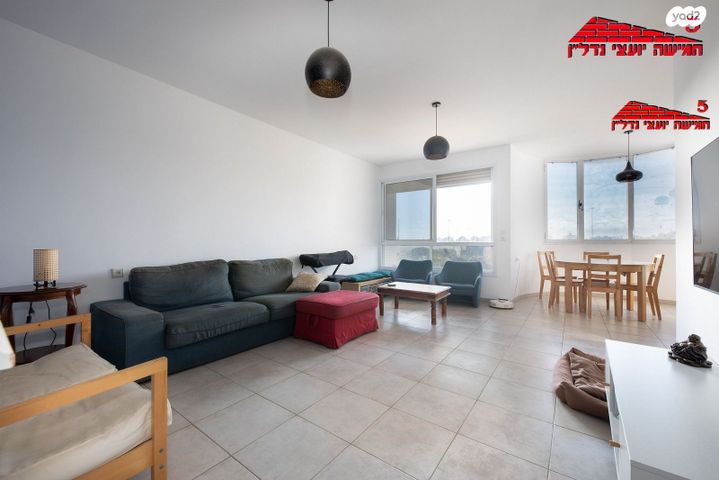 הפרדס הראשון 