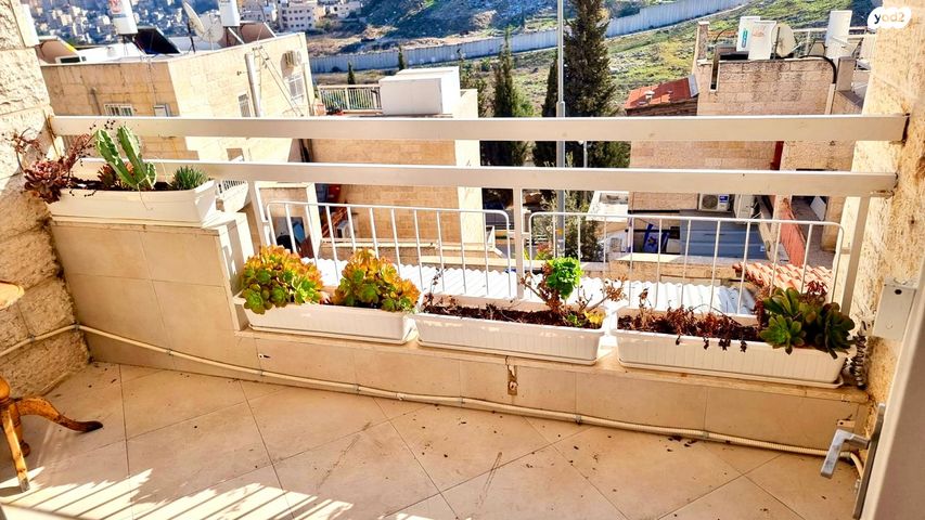 דירה, מאיר גרשון, פסגת זאב, ירושלים