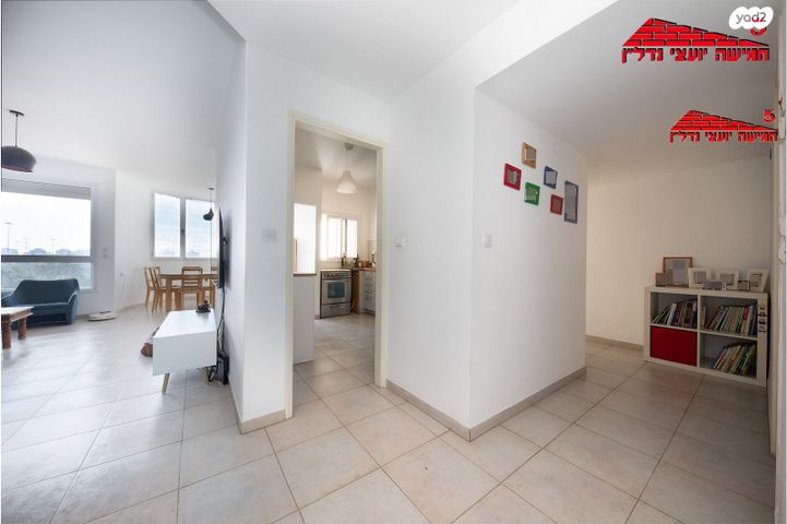 דירה, הפרדס הראשון, כצנלסון, ראשון לציון