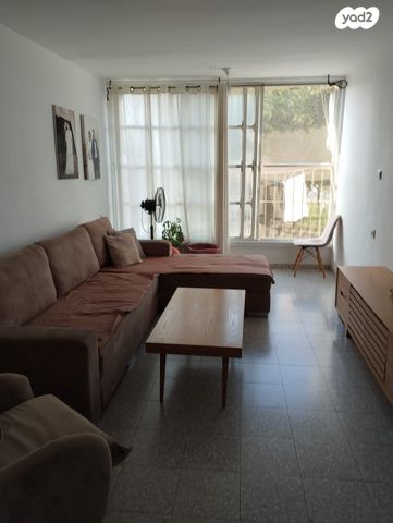 שיכון ממשלתי