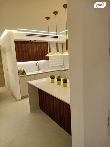 דירה, פתח תקווה 45, רמת אפרים, נתניה