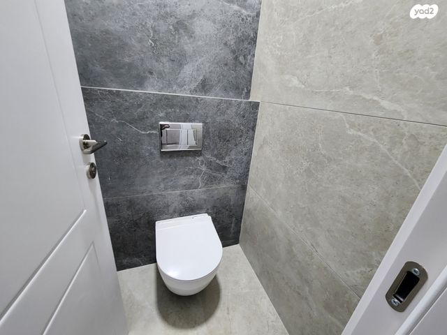 דירה, ארלוזורוב 26, הדר מרכז, חיפה