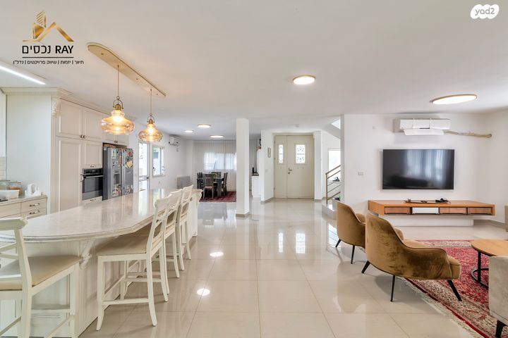 בית פרטי/ קוטג', חרצית, נווה אילן - צבאי, יבנה