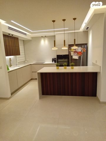 דירה, פתח תקווה 45, רמת אפרים, נתניה