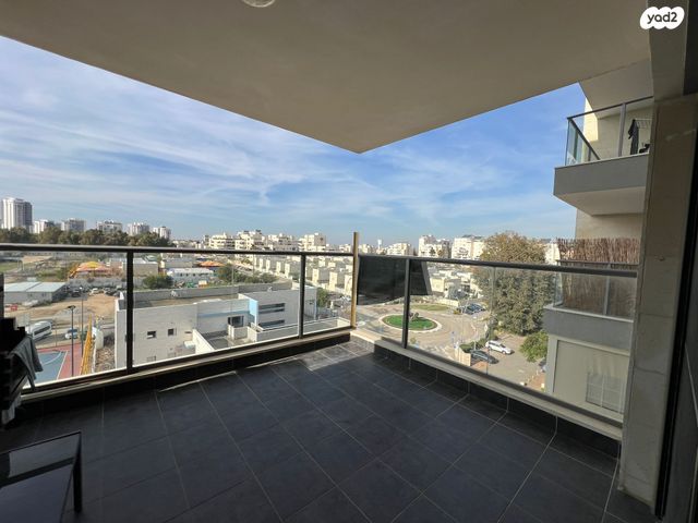 דירה, אהובה עוזרי 3, המחנה הצבאי, קרית מלאכי