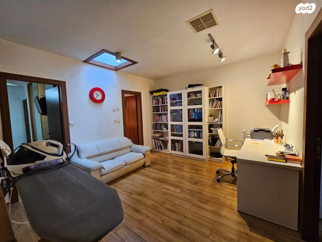 בית פרטי/ קוטג', אורנית