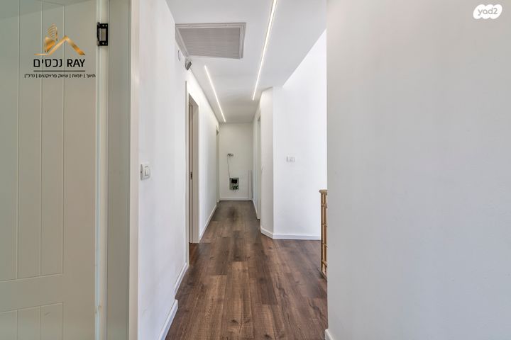 בית פרטי/ קוטג', חרצית, נווה אילן - צבאי, יבנה