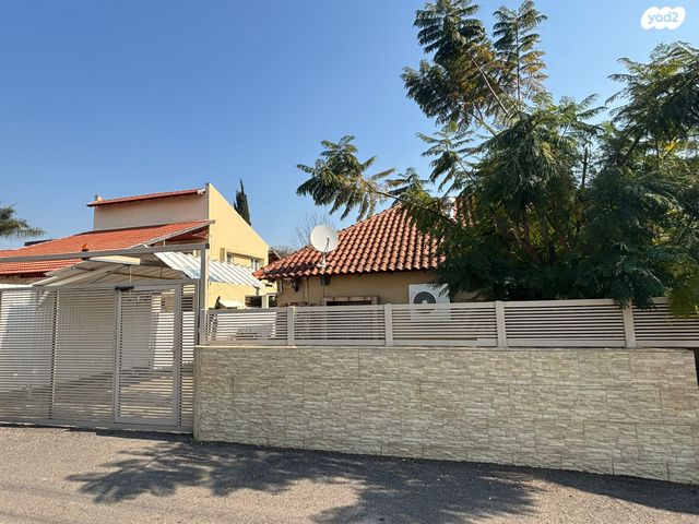 בית פרטי/ קוטג', ארלוזורוב, נווה עובד, יהוד מונוסון