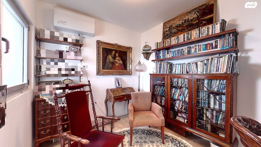 גג/ פנטהאוז, צור יצחק