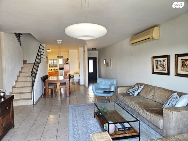 בית פרטי/ קוטג', אורנית