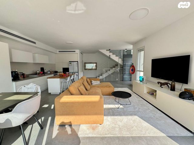 דו משפחתי, שושנה דמארי, הרצליה ב', הרצליה