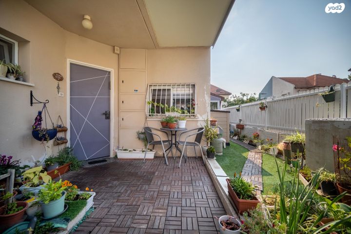 בית פרטי/ קוטג', צוללים 4, מרכז המושבה, גן יבנה