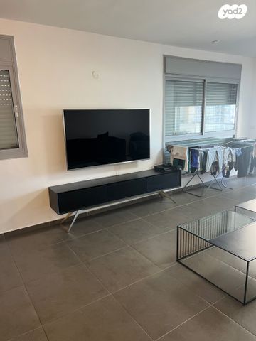 דירה, נעמי שמר, קרית אילון, חולון