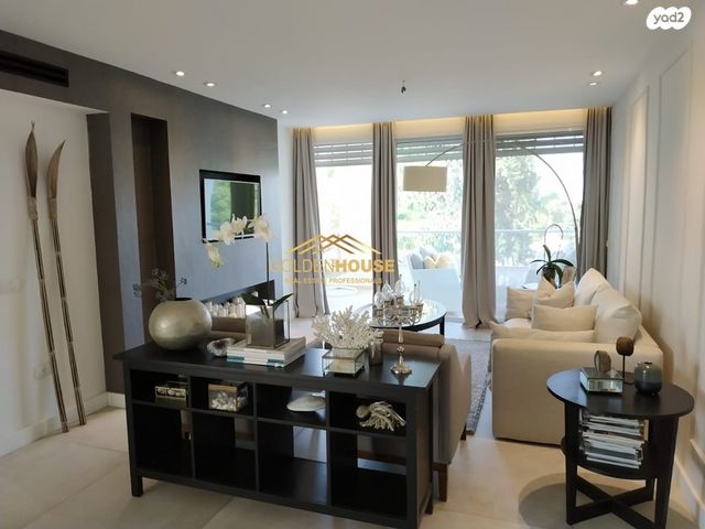 דירה, רעננה