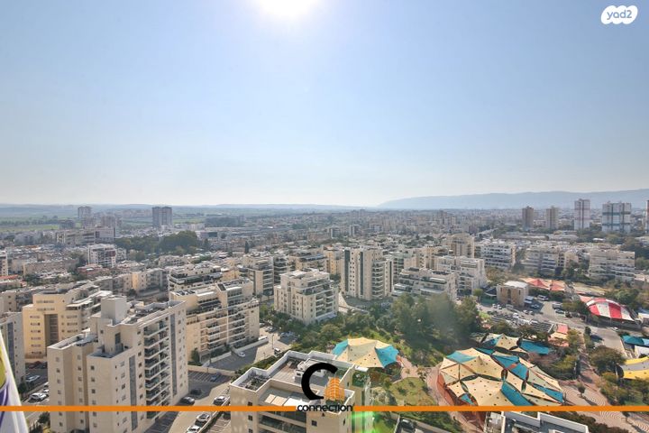 דירה, עפרה חזה, משכנות האומנים, קרית מוצקין