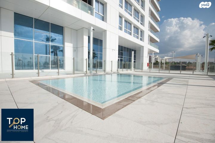 דירה, אהוד מנור, נתניה